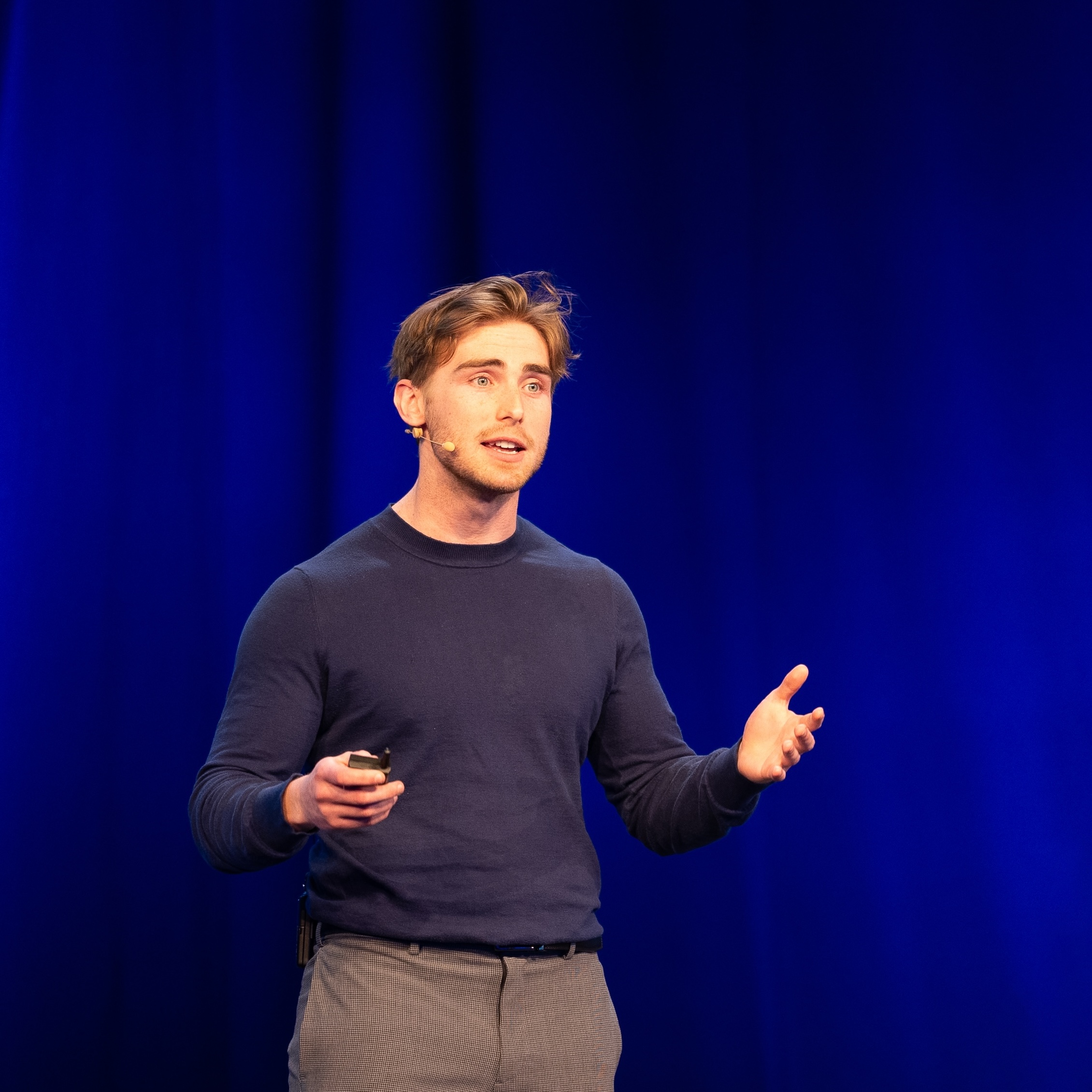 Tobin South presenting on AI security and privacy at tech conference